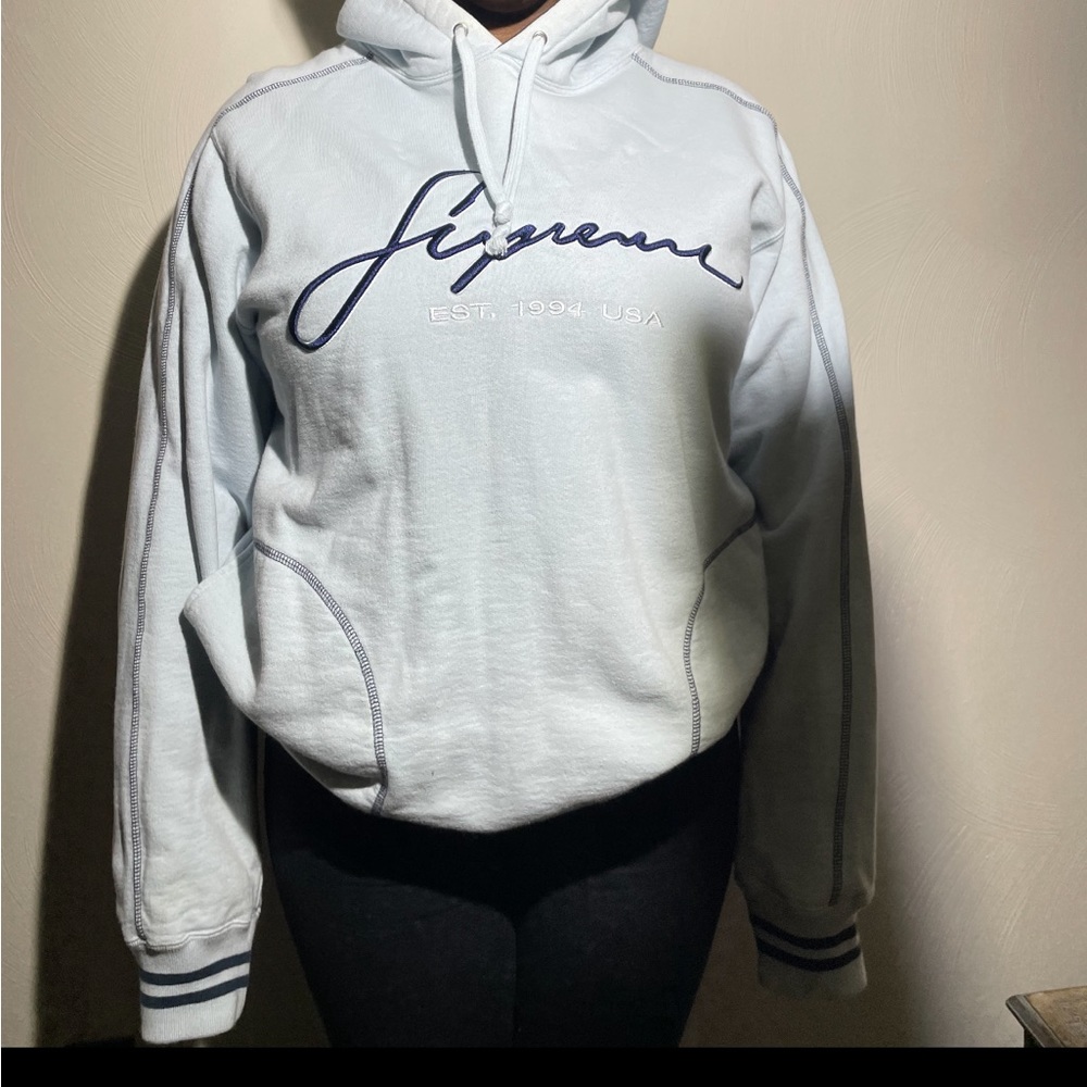 Supreme hoodie